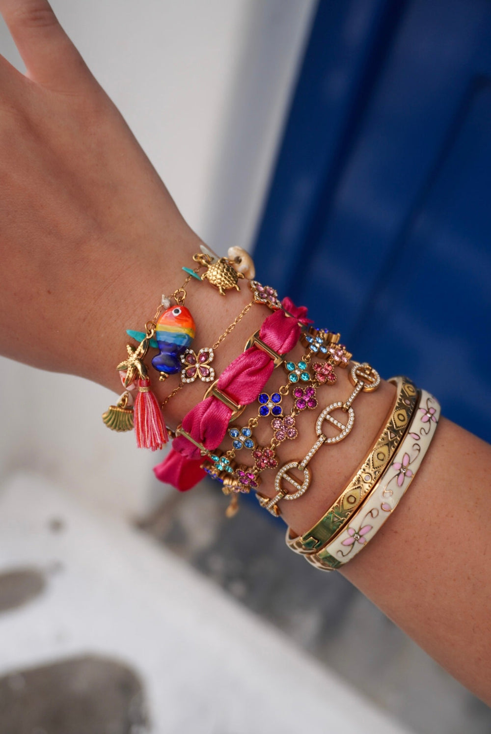 Bracelet Joy en acier inoxydable, ajustable, porté