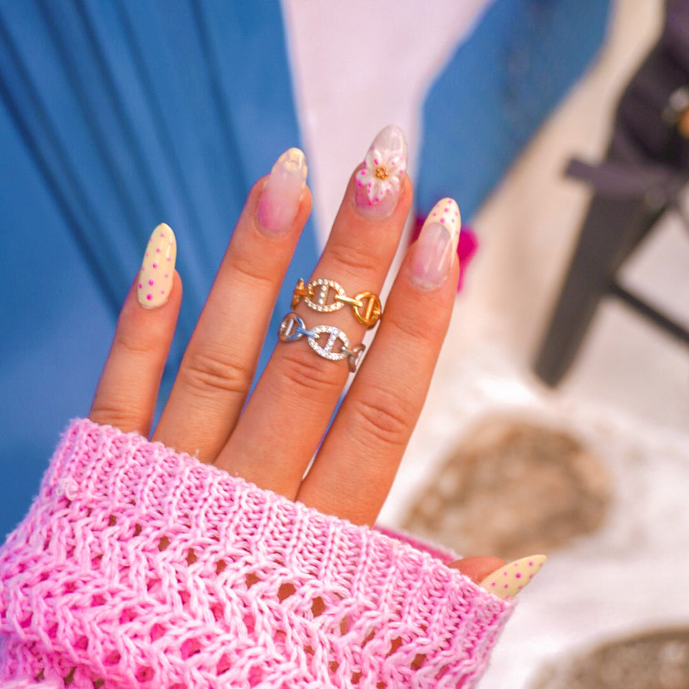 Bague Divine, vue portée