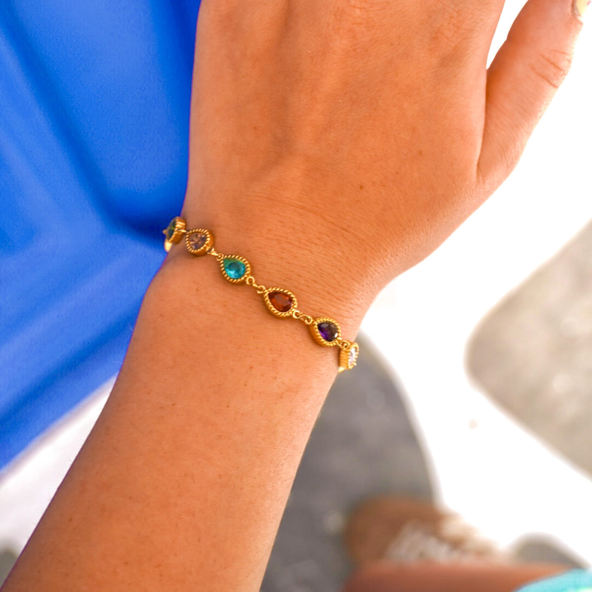Bracelet Élégance en acier inoxydable, ajustable, porté