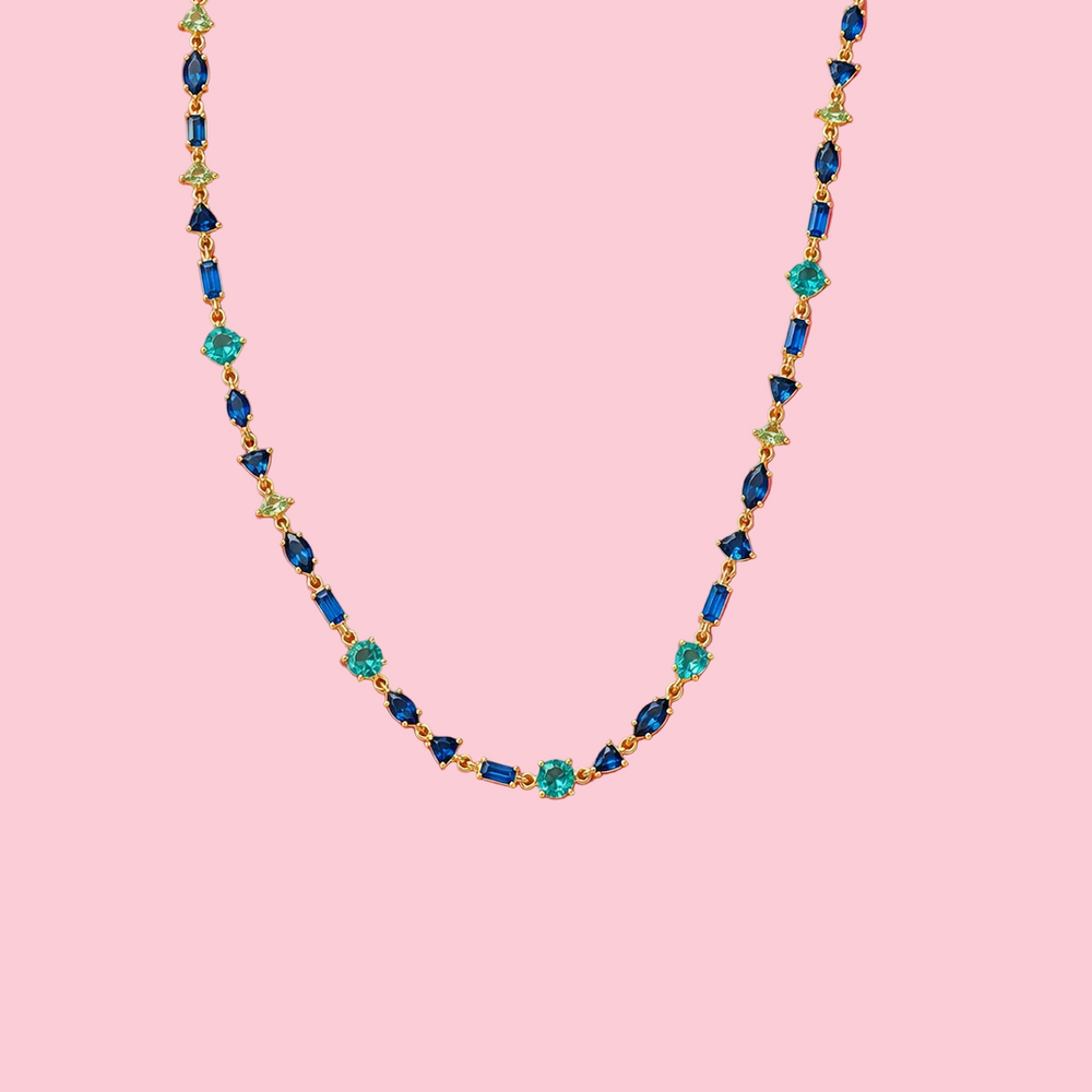 Collier Costa Rica bleu en acier inoxydable, porté