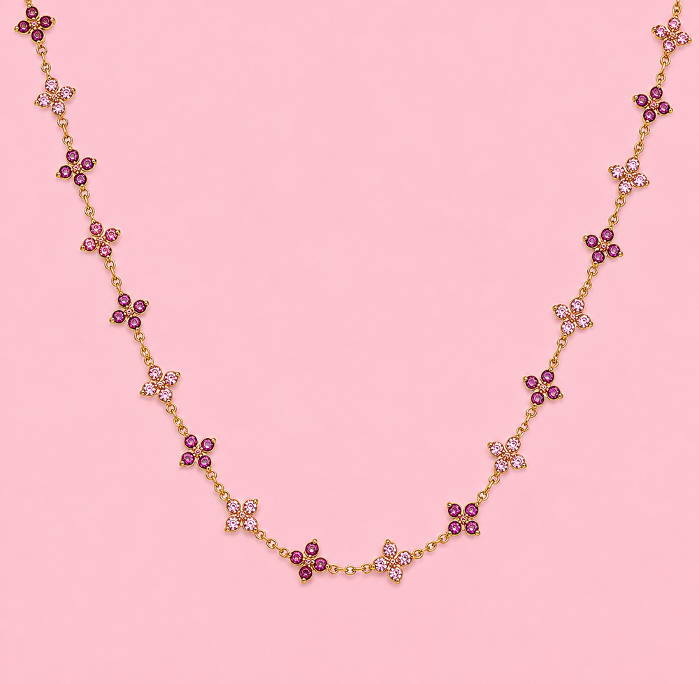 Collier Princesse en acier inoxydable doré, porté